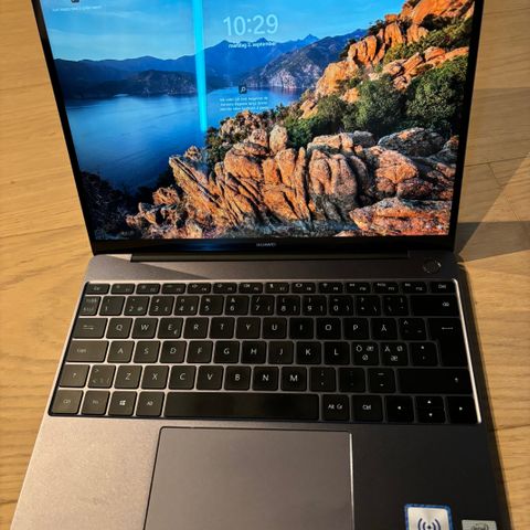 Huawei Matebook 13 Signature Edition Laptop