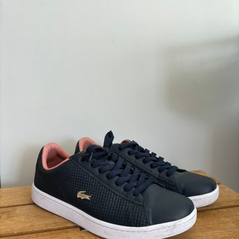 Lacoste sko