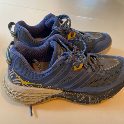 HOKA Speedgoat W str 38 2/3