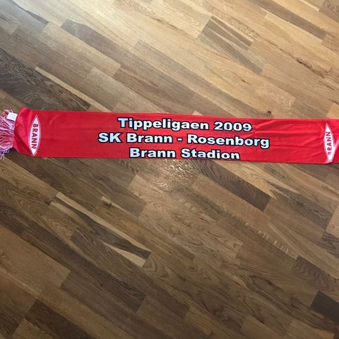 Brann skjerf -Tippeligaen 2009 Brann-Rosenborg NB!!Fått nytt bud på 250,-