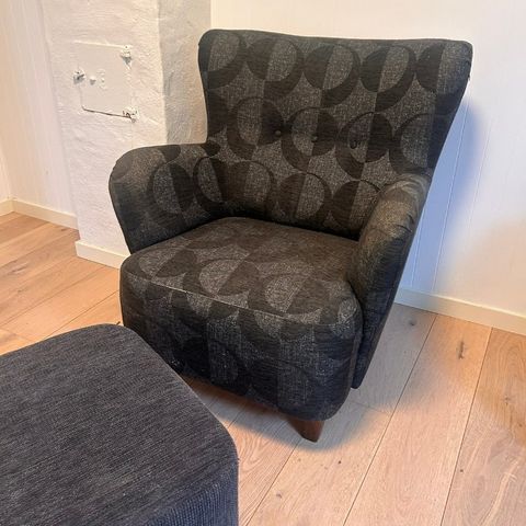 Lenestol med puff(Reservert)