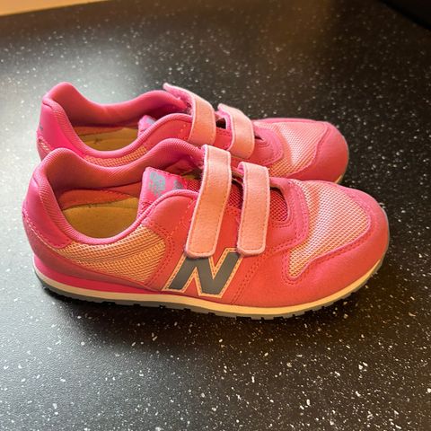 New Balance str 35