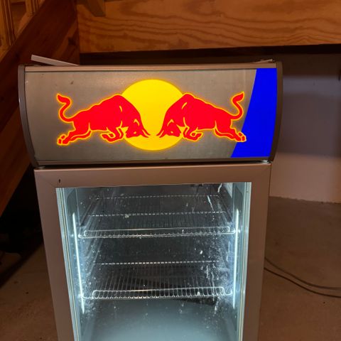 Red bull kjøleskap