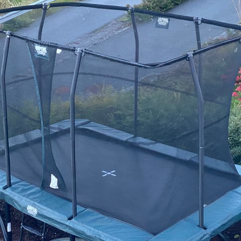 Jumping trampoline, 2,5x3,7 m.