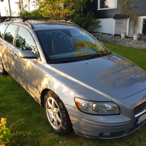 Volvo V50 2,4i 2005mod deler.