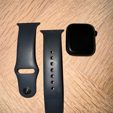 Apple watch series 8