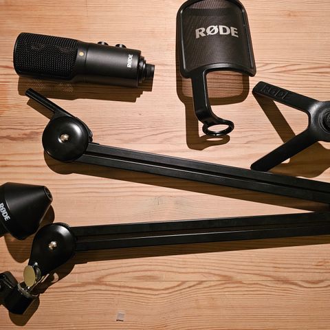 RØDE NT-USB Profesjonell mikrofon med arm/stativ