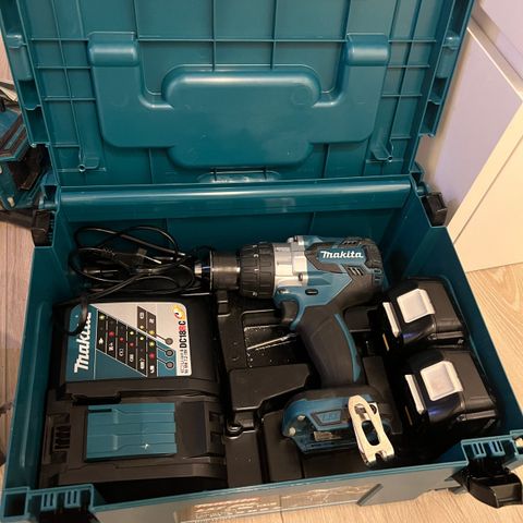 Makita DHP481rtj