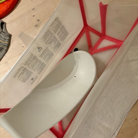 Stokke flexibath med nyfødtstøtte