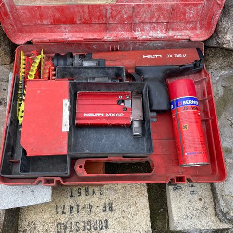 Bolte pistol Hilti.  Jeg sender i posten.