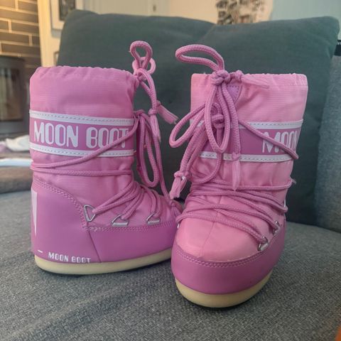 Rosa moonboots