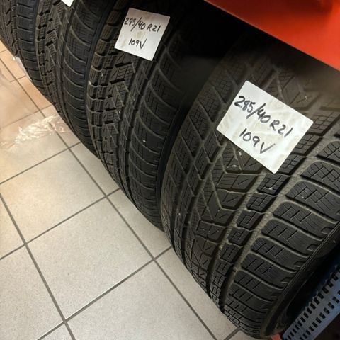 285/40R21 109V Pirelli