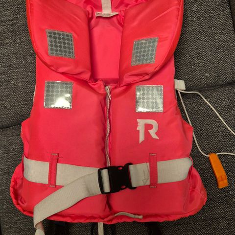 Redningsvest 15-30 kg. Brukt 3-4 ganger.