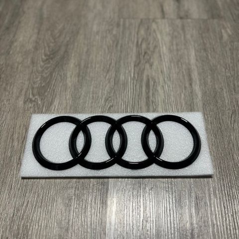 Audi emblem/badge