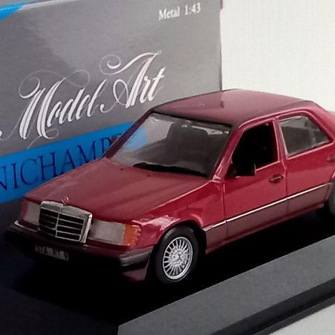 1:43 Minichamps Mercedes-Benz W124