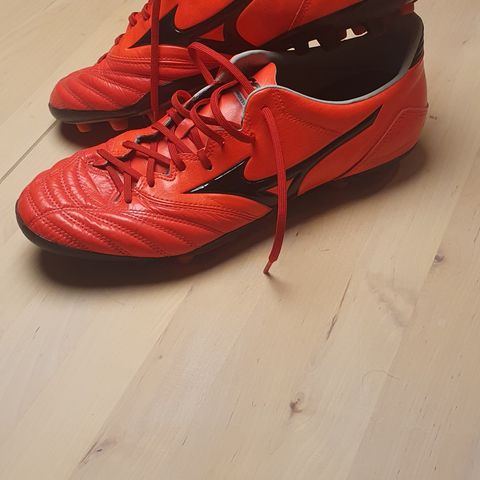 mizuno morelia AG 43str. (28cm)