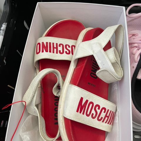 Moschino Sandaler str 35