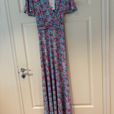 Ny Maxi kjole fra Floyd str M ( Cecelia Hilly long )