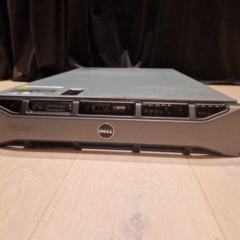 Dell Server R810 - 32 Core - 256 GB ECC ram - 2x 256GB SSD ++