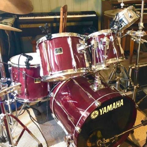 Komplett Yamaha Stage Custom slagverk