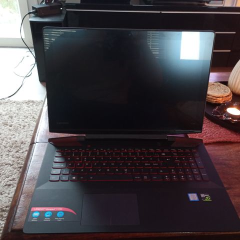 Lenovo ideapad Y700