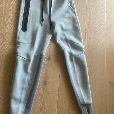 Ny Nike Tech fleece joggebukse