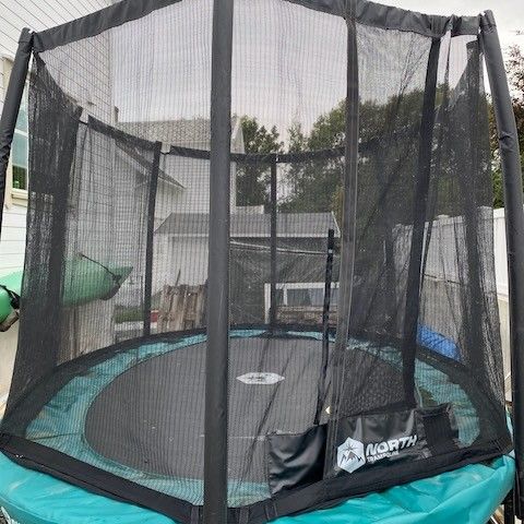 North Explorer 420 oval trampoline