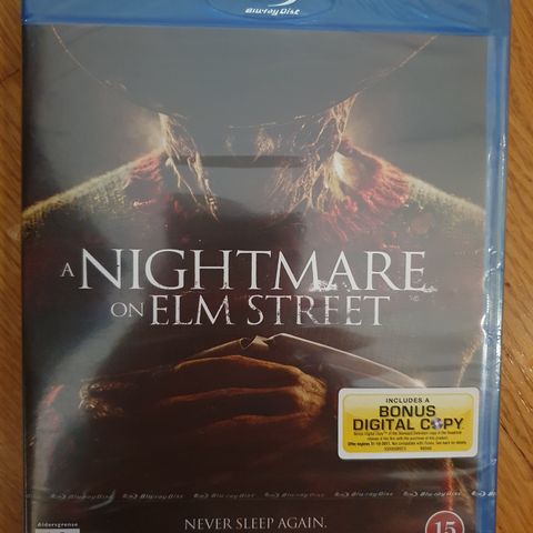 A NIGHTMARE ON ELM STREET. (2010)  I PLAST