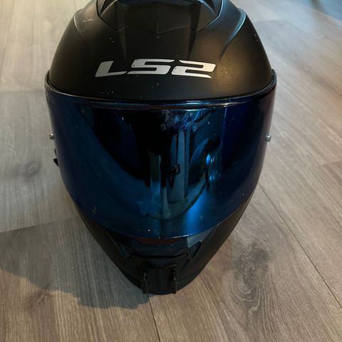 LS2 FF800 storm 2 matt svart med ekstra visir