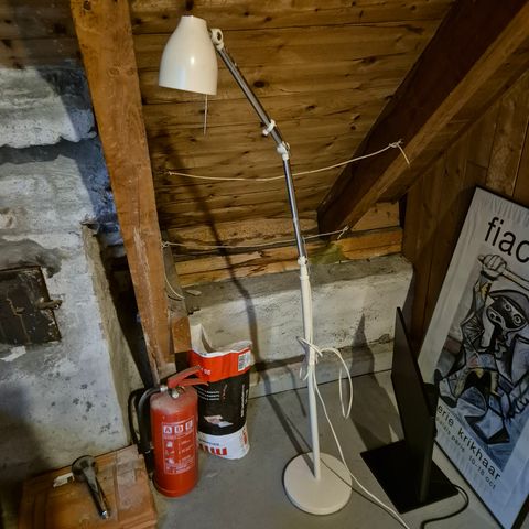 Stålampe gis bort til første som henter