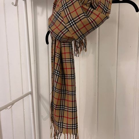 Skjerf m/ Burberry ruter