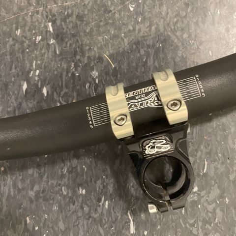 Renthal fatbar 760mm styre og 40mm stem med 35mm ø