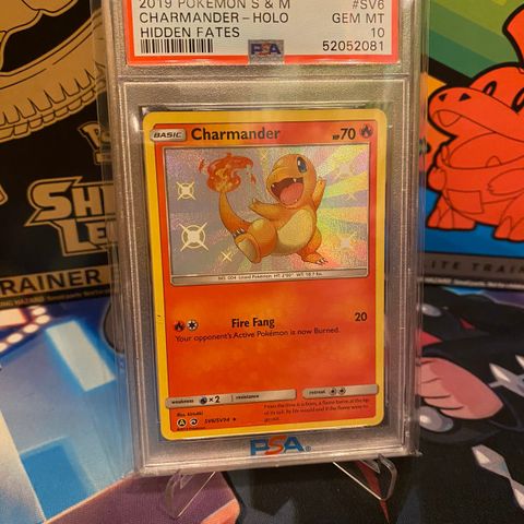 Charmander #SV6 fra Hidden Fates i PSA Gem Mint 10 ⭐️