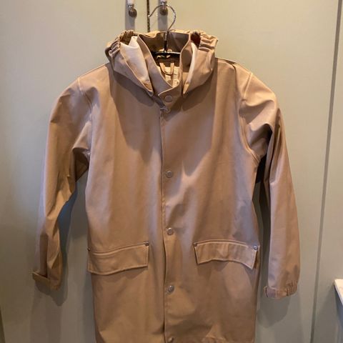 Regnjakke farge beige strl 130/140, 8-10 år