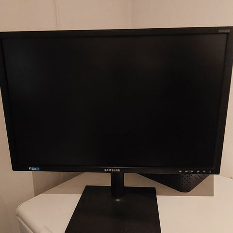 Samsung 24"