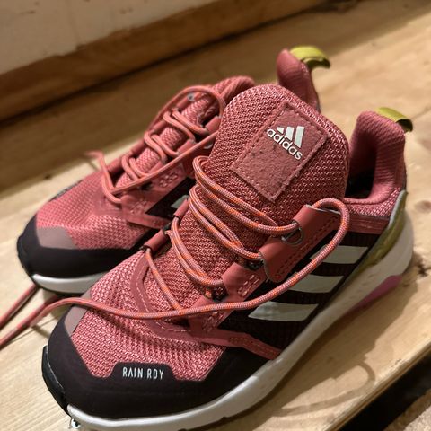 Adidas tursko str 30