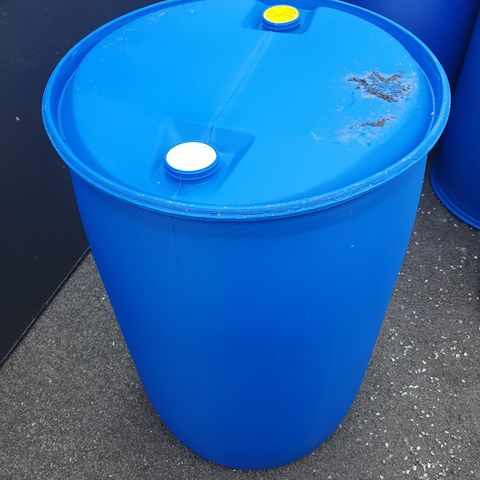 Brukte Plastfat 100 ltr og 200 ltr