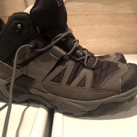 Salomon Gore tex fjellsko str 42 2/3 - lite brukt