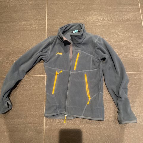 Bergans fleece jakke str 140