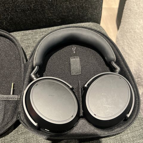 SENNHEISER - MOMENTUM 4 Wireless