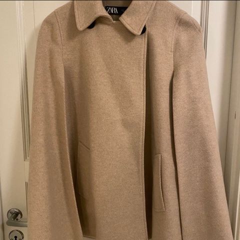 ZARA poncho / cape str S