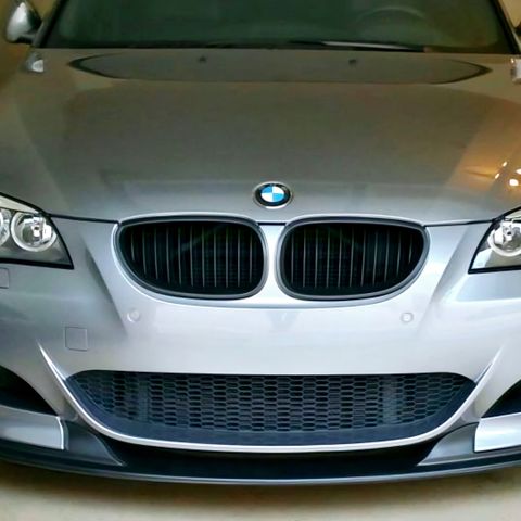 Ny Bmw M5 look framfanger frontleppe grill diffuser