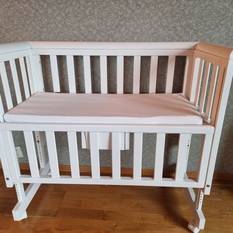 Bedside crib