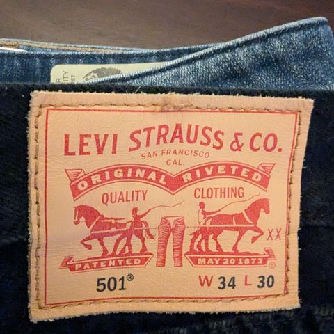 Nesten ikke brukt svarte  originale Levis 501 jeans