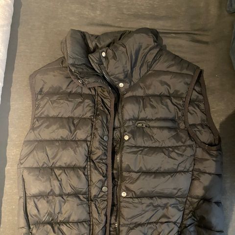 Zara Vest