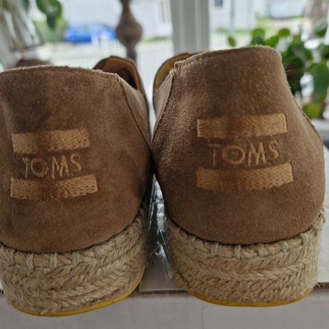 Toms semsket sko str 38