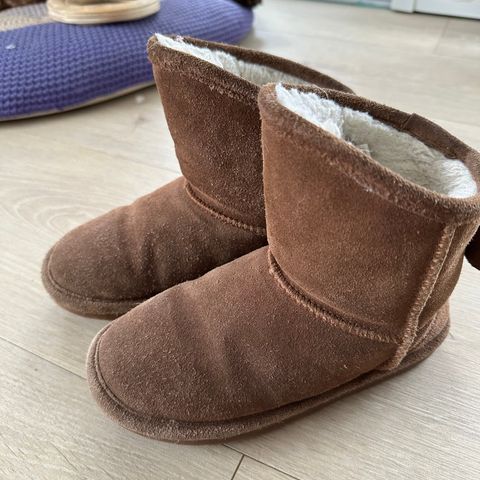 Axelda « uggs» str 34