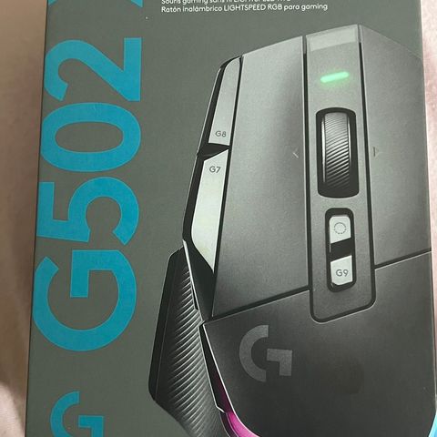 G502 X Plus Lightspeed Trådløs Mus (Les beskrivelse)