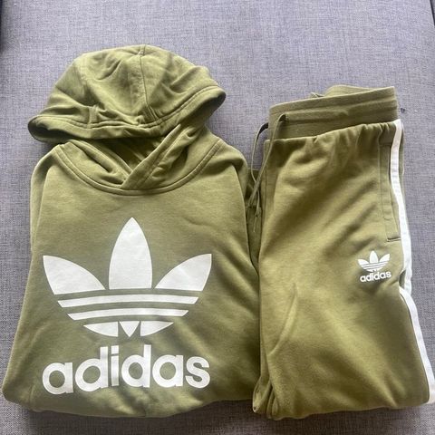 Adidas joggedress