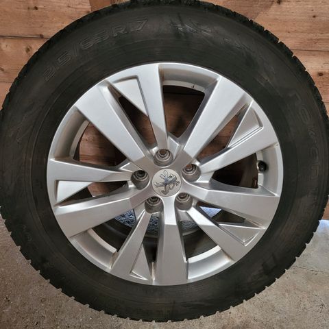 17“ Peugeot 3008/5008 215/65-17 Nokian Hakkepelitta R3